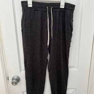 Vuori Performance Jogger women's size M